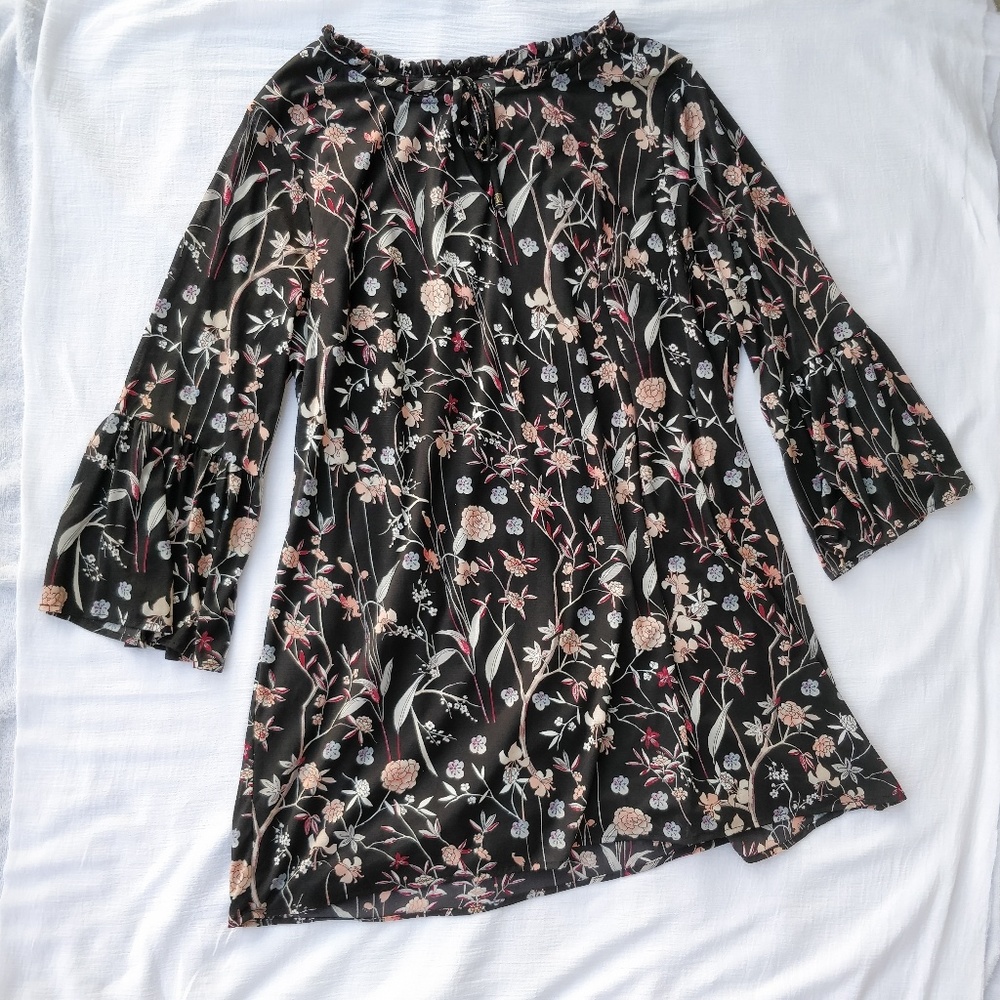 Black Floral Dress - Picture 2 of 4